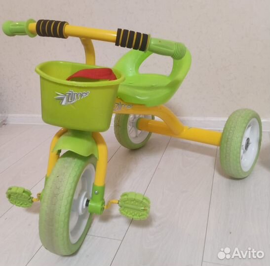 Трехколесный велосипед