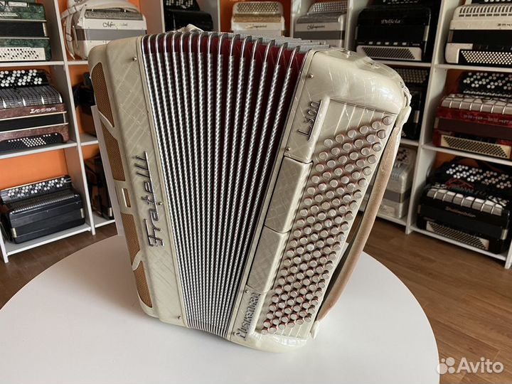 Баян Fratelli с микрофонами и миди системой