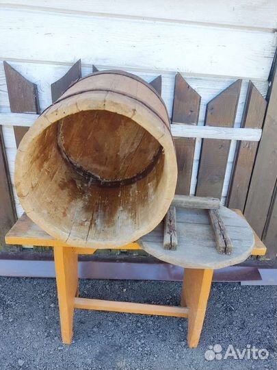 Деревянная бочка, кадка