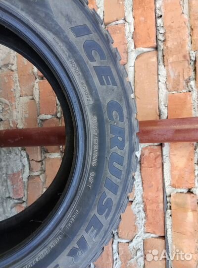 Bridgestone Ice Cruiser 7000 205/60 R16 92T