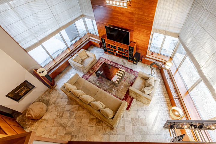 Дом 406,4 м² на участке 25 сот.