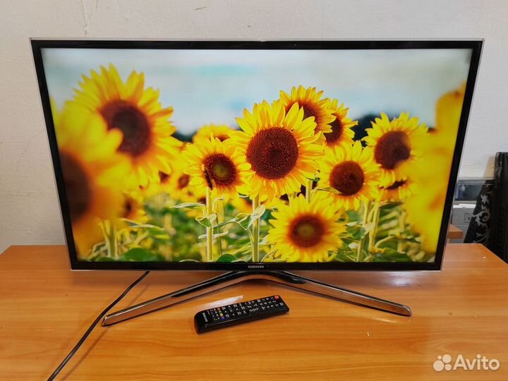 Телевизор Samsung 32 дюйма, SMART TV, Wi-Fi