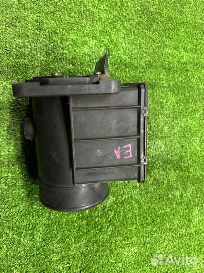 Датчик массового расхода воздуха Mitsubishi Galant