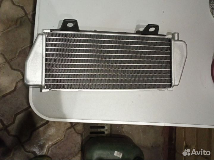 Радиатор левый avantis, gr, zumm