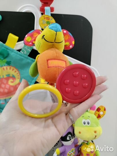 Игрушки подвесы для малышей пакетом