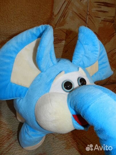 Оочень милый слоник с наивными глазами.торг