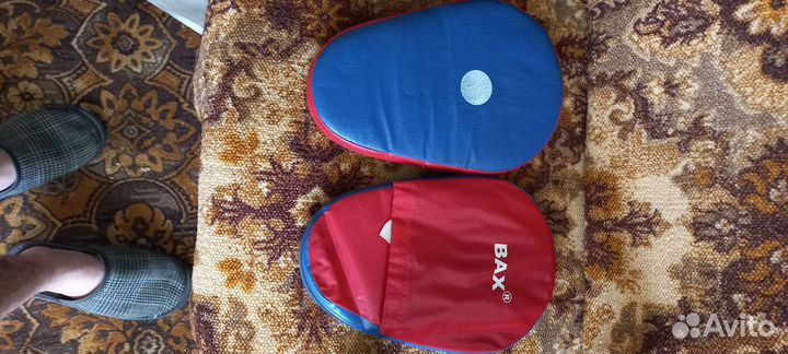 Боксерские перчатки