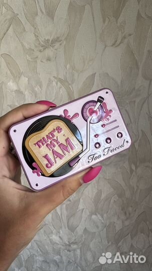 Палетка теней too faced