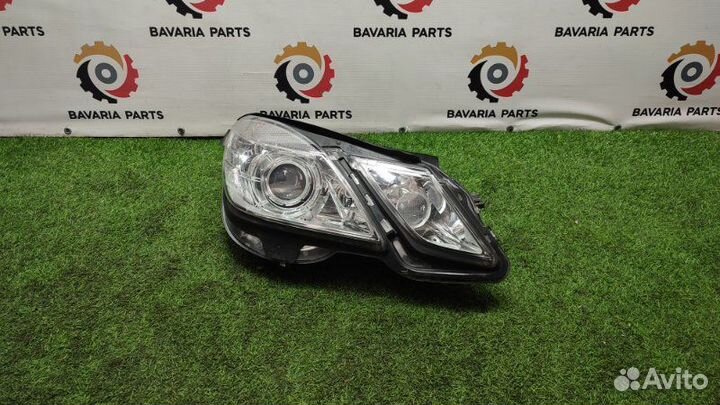 Фара передняя правая Mercedes E W212 3.0 2010