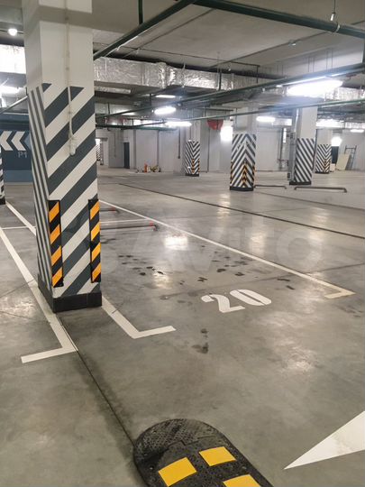 Машиноместо, 13 м²