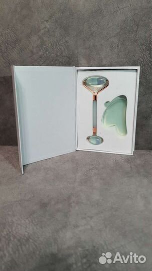 Массажный ролик и скребок для лица гуаша