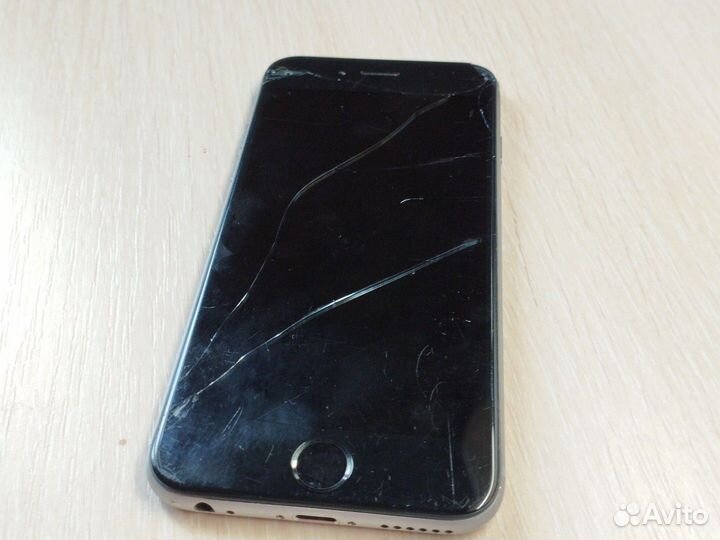 Телефон iPhone 6