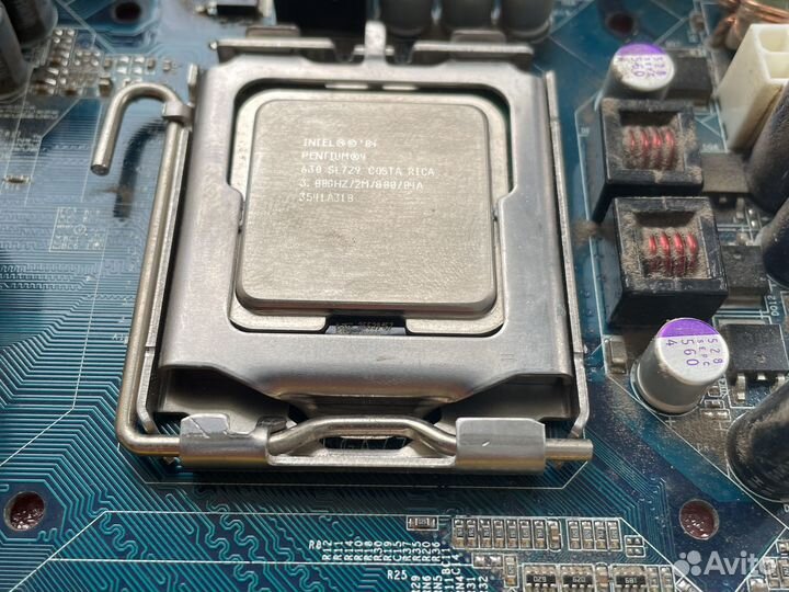 Материнская плата с процессором