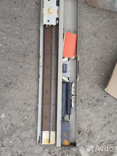 Швейная машинка Нева