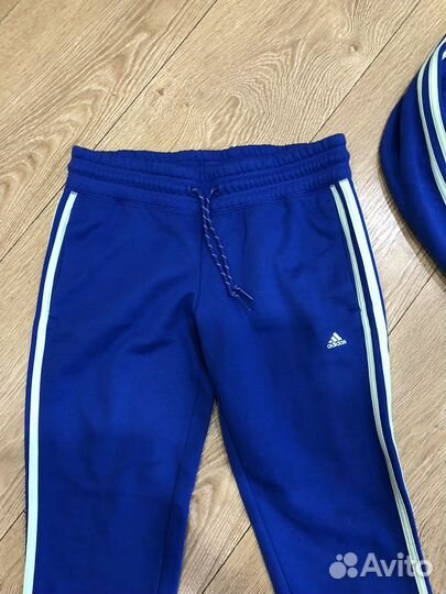 Спортивный костюм adidas