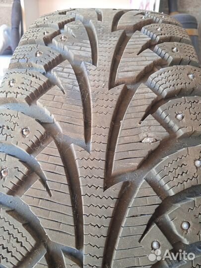 Hankook Winter I'Pike W409 215/65 R17
