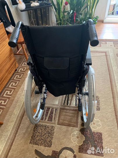 Инвалидная коляска