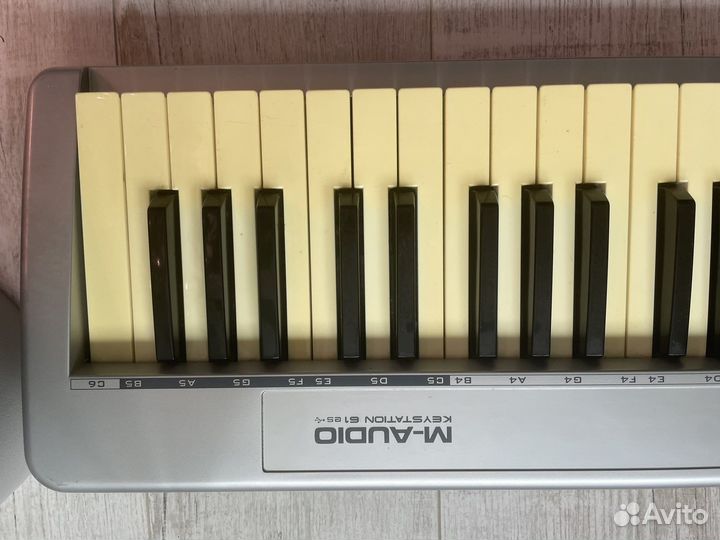 Миди-клавиатура M audio keystation 61