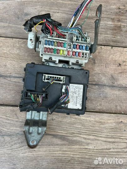 Блок управления бортовой сети Infiniti Fx 35 3.2