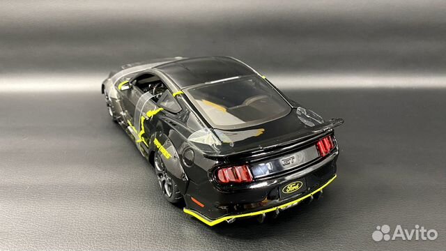 Ford Mustang GT 2015 Maisto масштаб 1/18