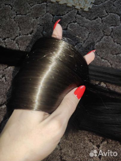 Волосы на заколках