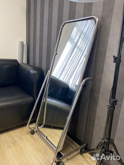 Зеркало напольное