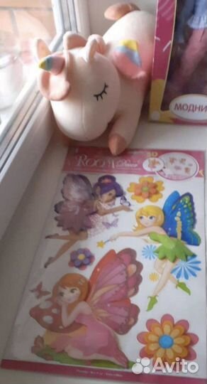 Игрушка резиночки наклейки для обоев кукла