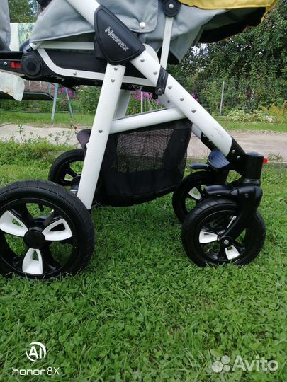 Прогулочная коляска