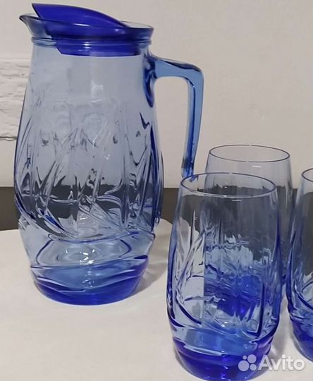 Графин со стаканами