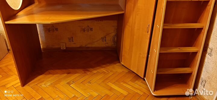 Кровать чердак со столом