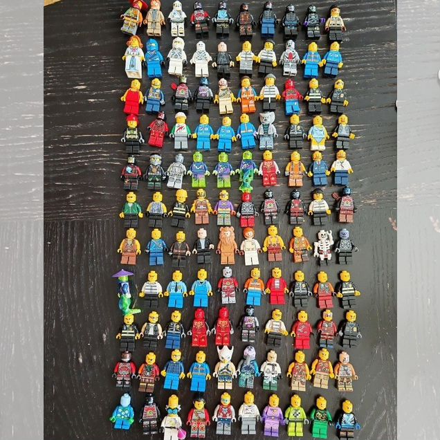 Минифигурки lego и детали