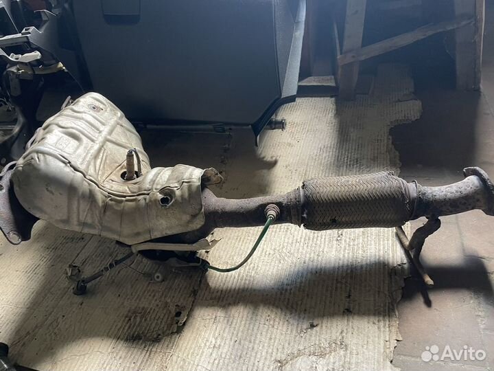 Коллектор выпускной Mazda 3BL. 2.0