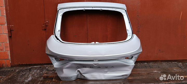Крышка багажника Renault Arkana