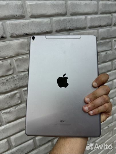 iPad Pro 10.5 64 gb (wi-fi + cellular)