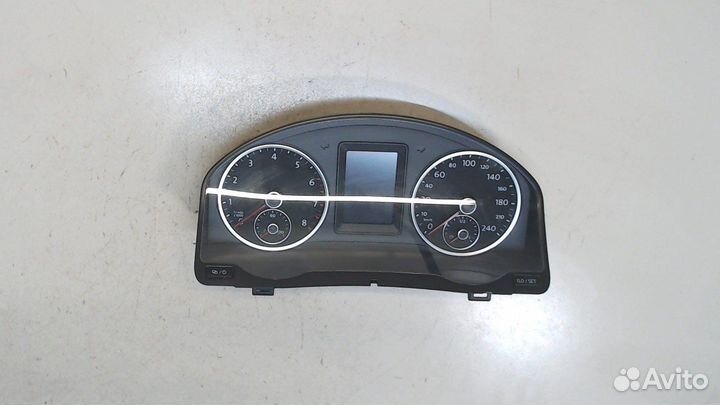 Щиток приборов Volkswagen Tiguan, 2014