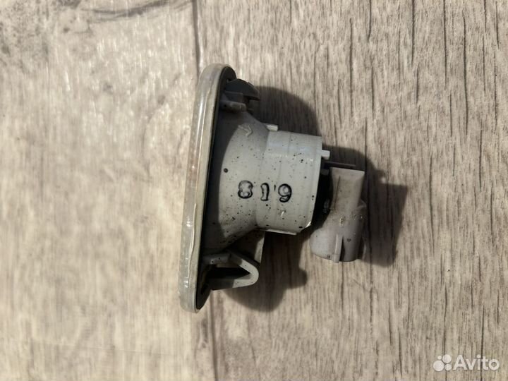 Повторитель поворота toyota land cruser