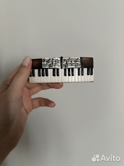 Заколка для волос ручная работа