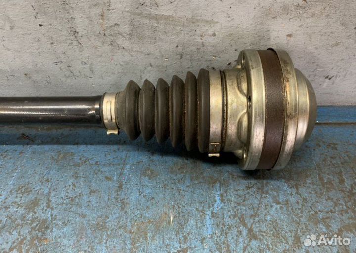 Привод передний левый Volkswagen Golf 6