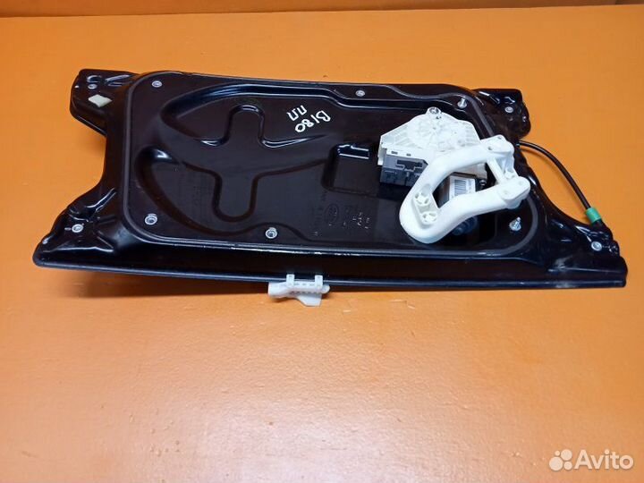 Стеклоподъемник двери передний правый Land Rover