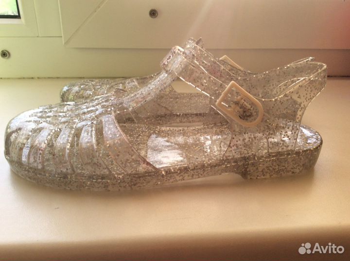 Сандалии для девочки пляжные