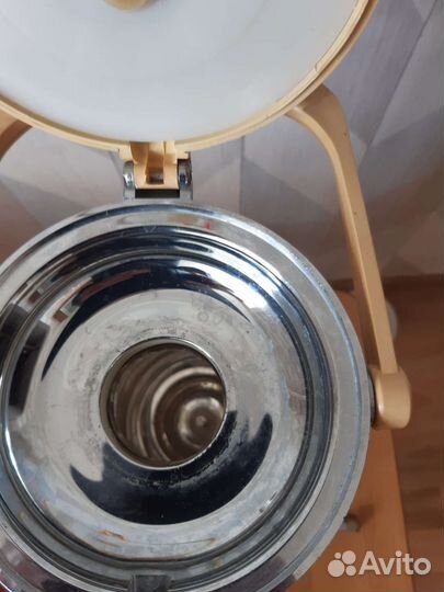 Термос с помпой.2 л СССР