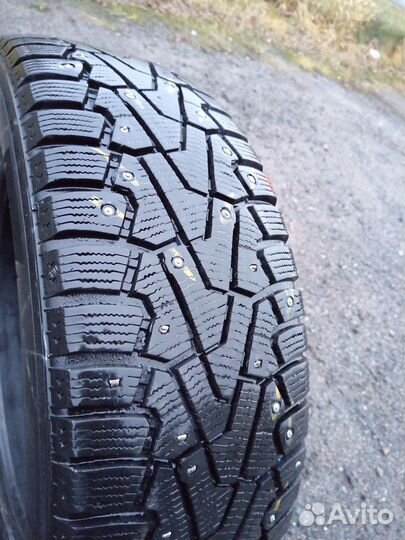 Pirelli Ice Zero 215/65 R17 103T