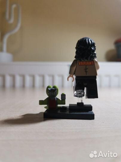 Lego минифигурка marvel Локи