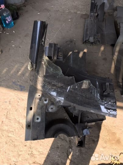 Передняя стойка кузова Volkswagen Polo