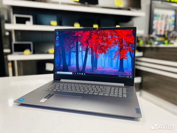 New/ Lenovo 17.3