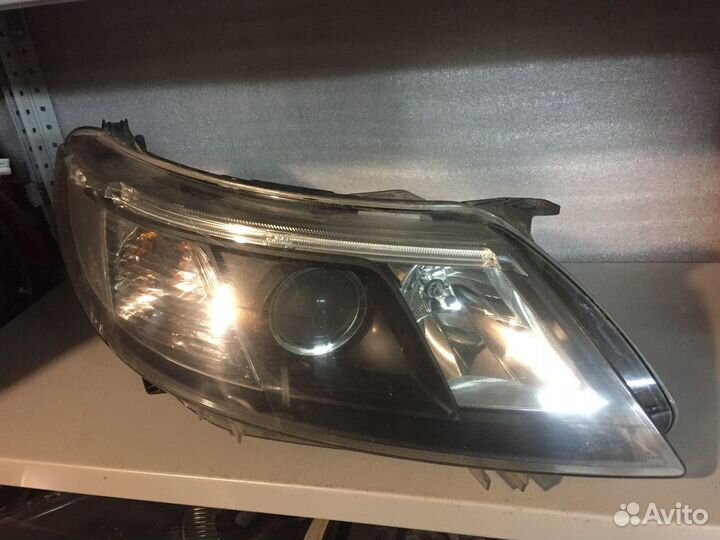 Фара правая Saab 9-3 2008