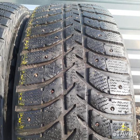 Bridgestone Ice Cruiser 5000 215/60 R16