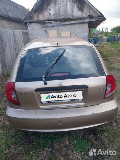 Kia Rio 1.3 МТ, 2003, битый, 200 000 км