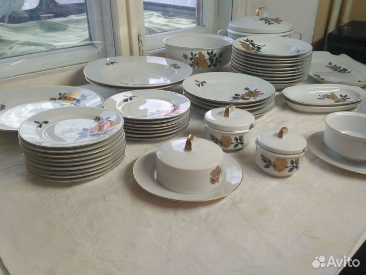 Сервиз столовый фарфоровый 