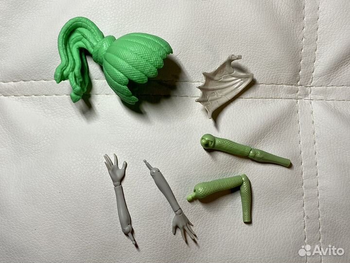 Запчасти кукол Monster High